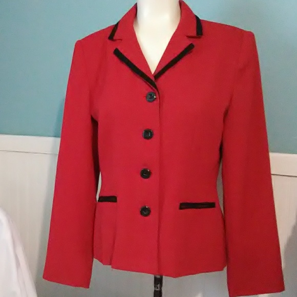 Sag Harbor Jackets & Blazers - SALE Sag Harbor Blazer. Size 8
